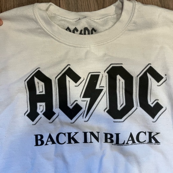 AC/DC sweater - Picture 2 of 3
